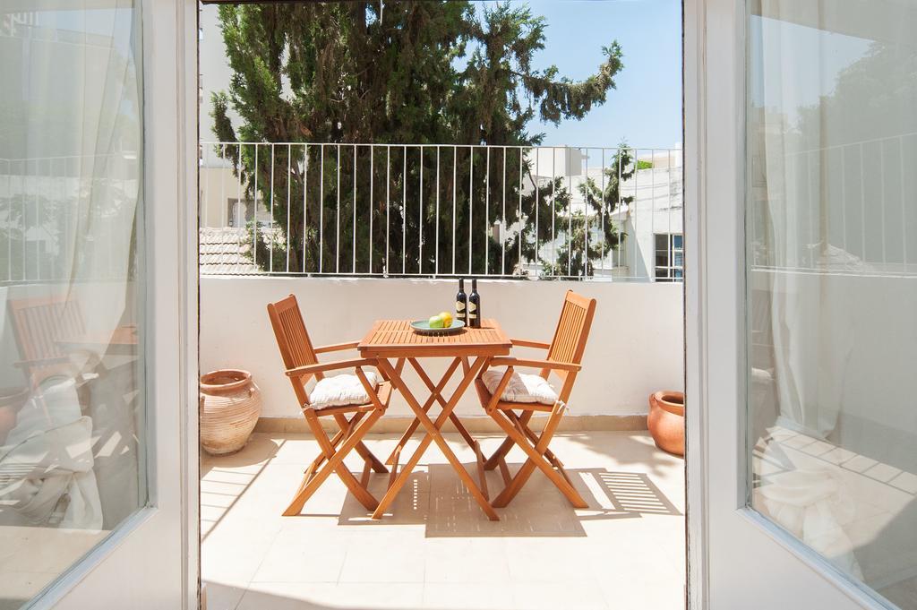 Charming 2Bd Apt W/ Balcony By Sea N' Rent Tel Aviv Habitación foto